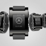 Часовникът Pebble ще комуникира с автомобили на Mercedes