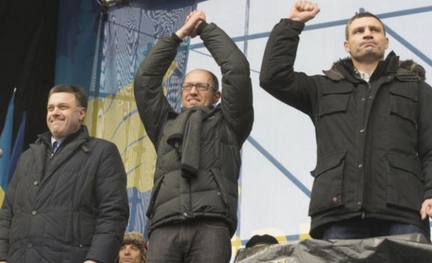 Лидерите на украинската опозиция ще се включат в президентската надпревара 