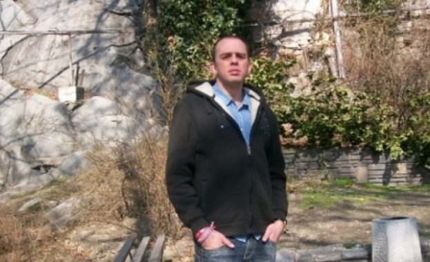 Изгоненият заради "Харлем Шейк" учител преподава в престижно софийско школо