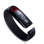 LG със скок във фитнес технологиите с гривната Lifeband Touch и слушалките Heart Rate