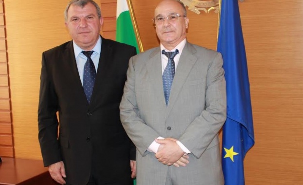 Греков: Отворени сме за инвестиции от Алжир в селското стопанство 