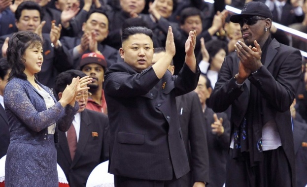 Денис Родман изпя Happy Birthday to You на Ким Чен-ун