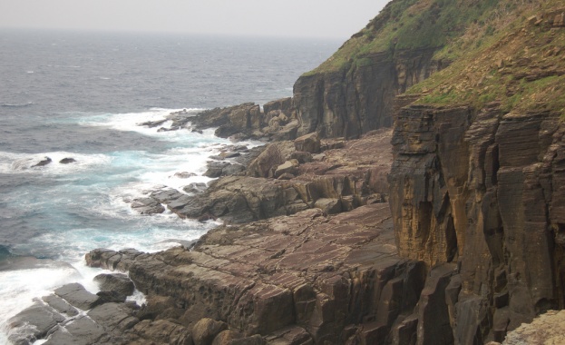 Земетресение край японския остров Йонагуни