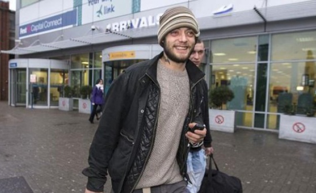 Първият румънец, отишъл да работи на Острова, остана без работа 