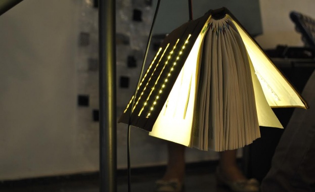 Студенти и преподаватели от НБУ с креативна изложба 