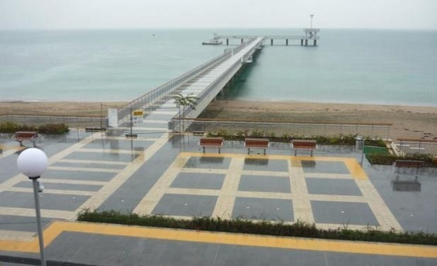 Инфрачервени прожектори пазят бургаски мост от вандали