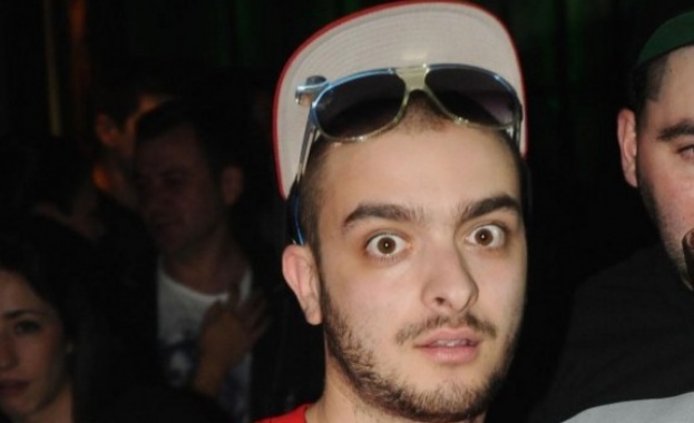 Изпълнителят Кристиан Талев по известен като Криско се ожали в личния