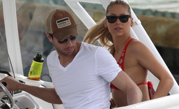 Курникова и Иглесиас си подариха романтично пътешествие с яхта 