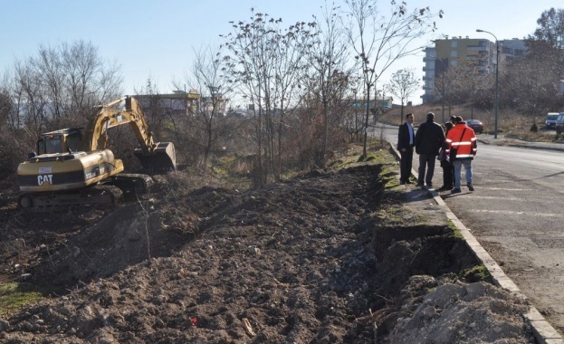 Започна укрепването на свлачището в "Меден рудник"