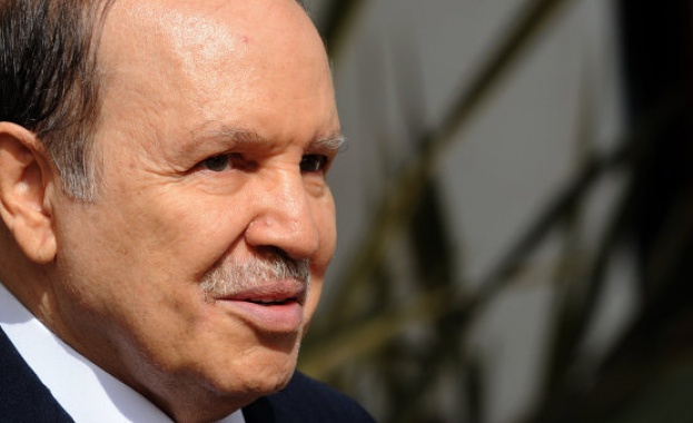 Президентът на Алжир влезе в парижка болница