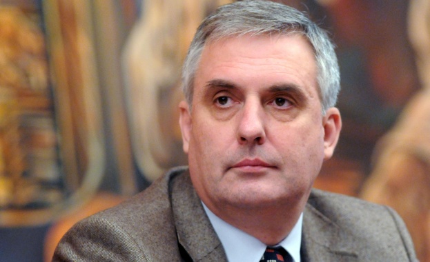 Калфин: Противниците на свободното движение се скриха от фактите