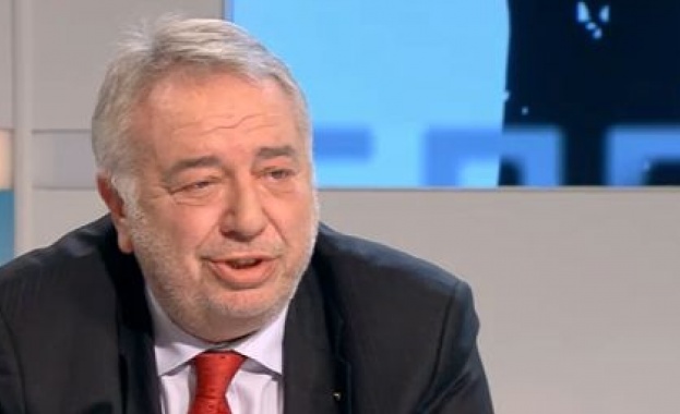 Проф. Борисов: Никой няма намерение да разваля къщата на БСП