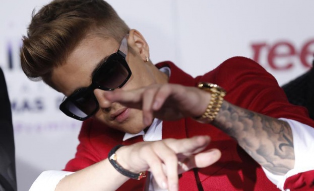 Обвиненията в изнасилване срещу Джъстин Бийбър предизвикаха вълнения сред феновете