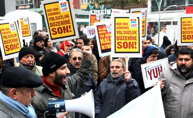 Турският главен прокурор и петима негови заместници са отстранени 