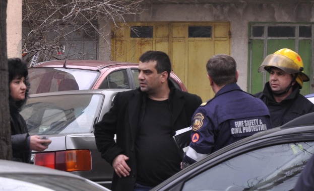 Хасковски общинар подпали апартамента си