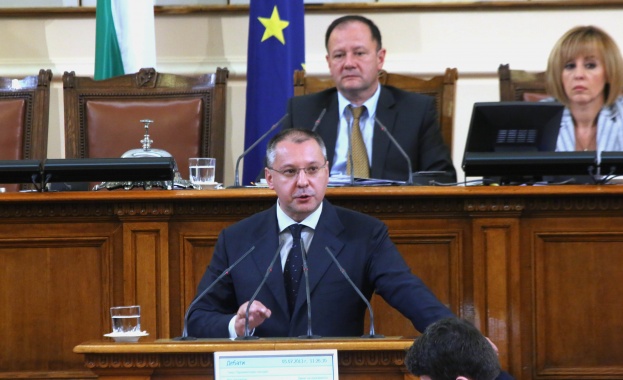 НС гласува депутатската оставка на Станишев