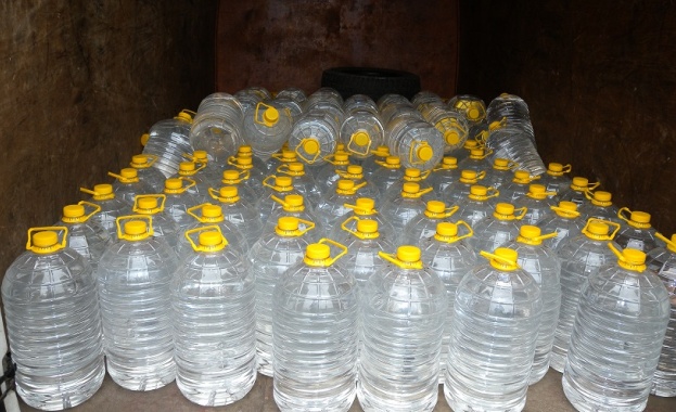 1500 литра спирт без бандерол намериха в автомобил на "Тракия"