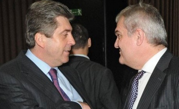 Първанов и Петков да бъдат изключени от БСП искат местни партийни организации