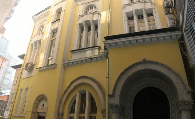 Млади архитекти събират историите на стари сгради в София