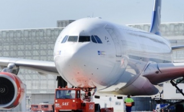 Самолетът със сирийската делегация излетя от Атина 