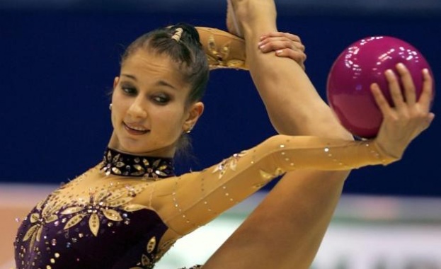 Симона Пейчева слага край на професионалната си кариера в художествената гимнастика