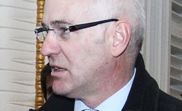 Франция няма да налага ограничения за българи и румънци 