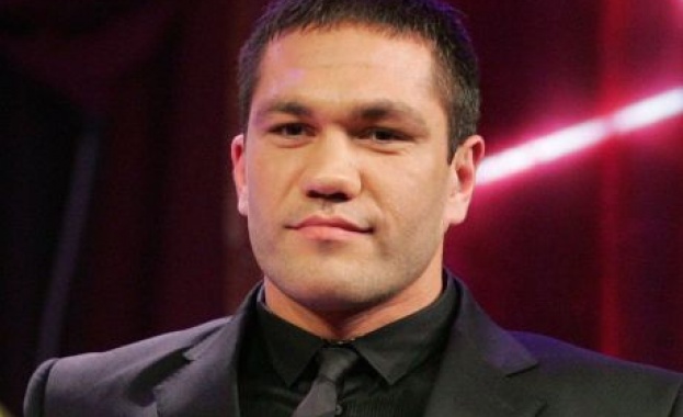 Отлагат церемонията за "Мъж на годината"