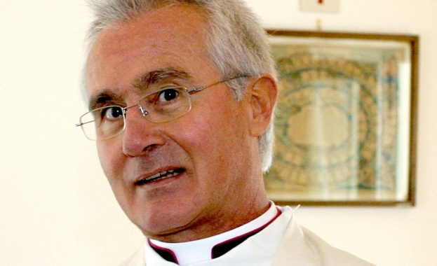 Бившият счетоводител на Ватикана е поставен под домашен арест