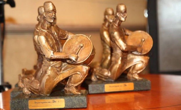 Връчват наградите за принос в културата, науката и изкуството