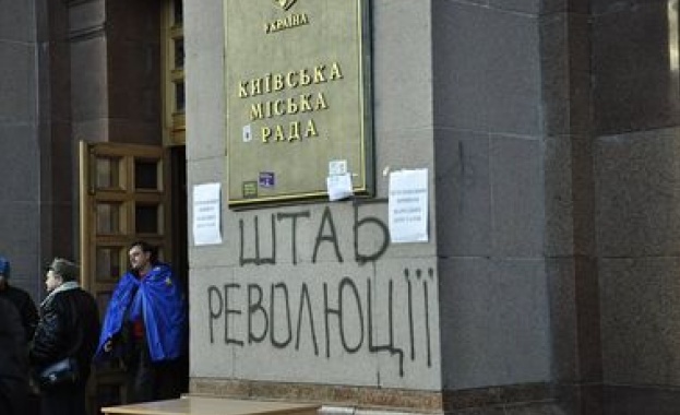 Маскирани нахлуха в сградата на киевското държавно радио