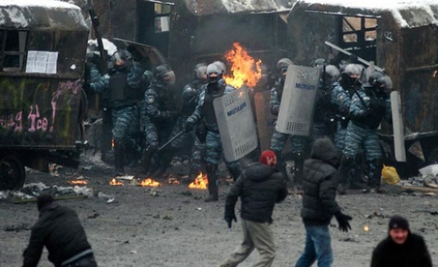 Щетите, причинени от протестите в Киев, са за най-малко 3 милиона долара