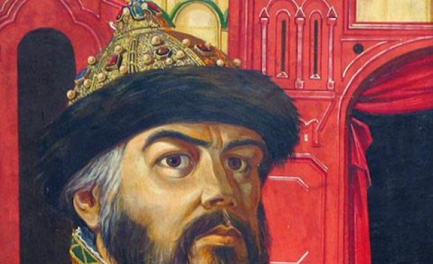 Уникален реквизит и църковни камбани за „Борис Годунов“