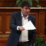 Купих си сладкиш, бронежилетка - не