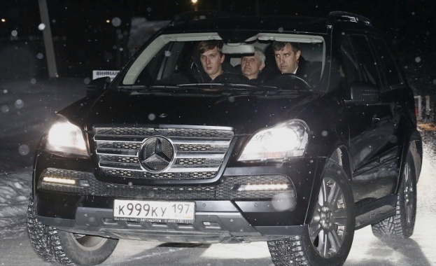 Лебедев вече е в Москва със семейството си