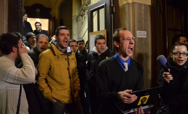 СУ отново е окупиран, искат оставката и на ректора