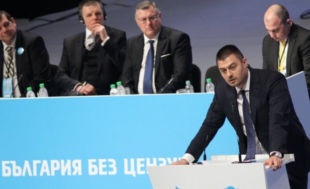 Бареков: Готов съм да мина през политическите трупове на Станишев, Борисов и Сидеров