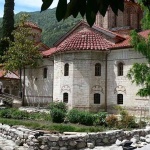 Стотици вярващи се събраха за най-старото литийно шествие