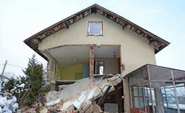 Срутилата се къща в "Симеоново" вероятно е нямала носещи колони