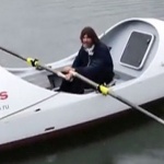 Летящите във въздуха риби - това е сюрреалистично зрелище