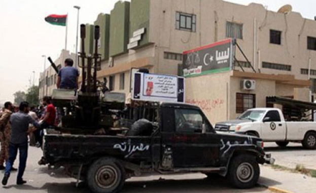 Вицепремиерът на Либия оцеля при опит за покушение