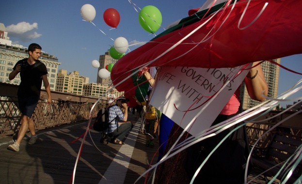 „Протестна мрежа" и „Ранобудните студенти" в търсене на подкрепа от Брюксел