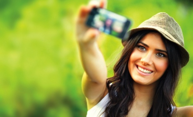 Правят сериал, посветен на селфи
