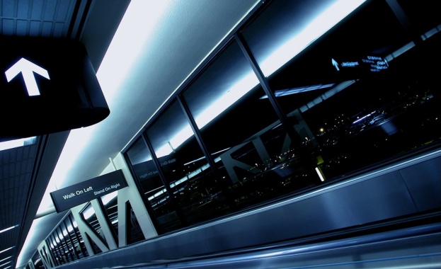 Облекчения в ограниченията за пренос на течности в ръчен багаж при самолетни полети