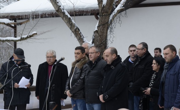 Станишев развърза торбата с шегите 