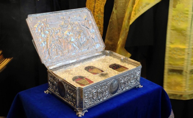 Даровете на влъхвите бяха пренесени през целия Севастополски залив