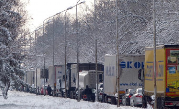 Шофьори блокираха магистрала на френско-белгийската граница заради пакета "Макрон"
