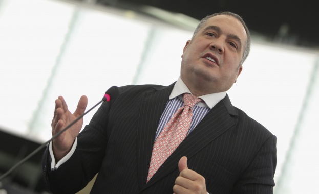 Бинев: Концентрация на властта в Брюксел е все по-явна (видео)