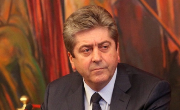 Първанов с поздравителен адрес до читалищата