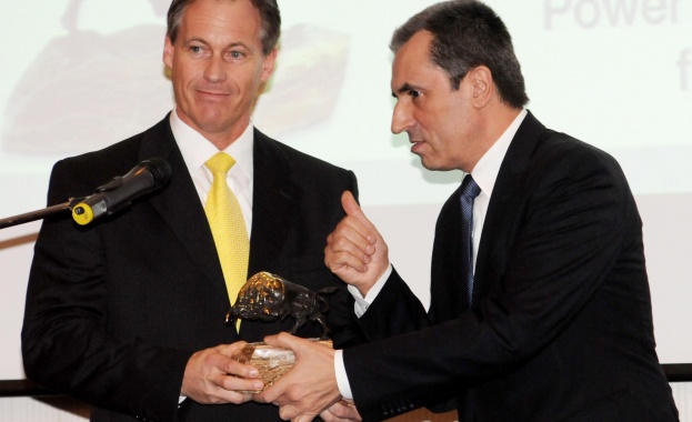 Орешарски: Радвам се, че мога да наградя АББ, а не АБВ