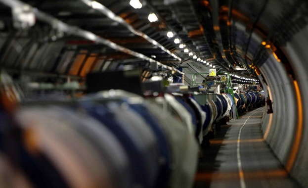 Създават гигантски приемник на адронния колайдер